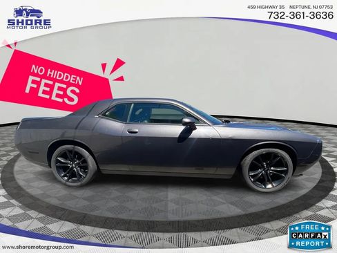 Used 2017 Dodge Challenger SXT Plus RWD image 9