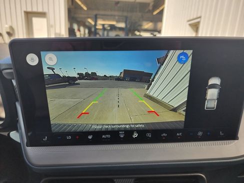 New 2025 Ford Maverick XLT w/ XLT Luxury Package image 21