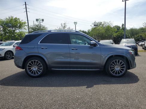Used 2022 Mercedes-Benz GLE 350 4MATIC w/ AMG Line Exterior image 6