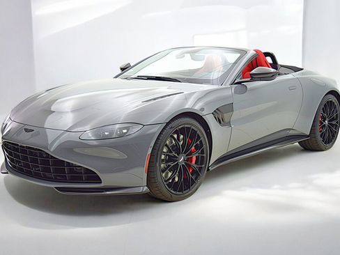 Used 2023 Aston Martin V8 Vantage Roadster image 1