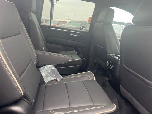 New 2026 Chevrolet Suburban Premier image 29