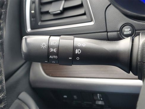 Used 2016 Subaru Legacy 2.5i Limited image 20