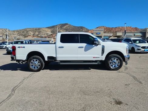 Used 2024 Ford F250 Lariat w/ Chrome Package image 16