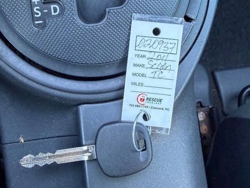 Used 2011 Scion tC FWD image 25