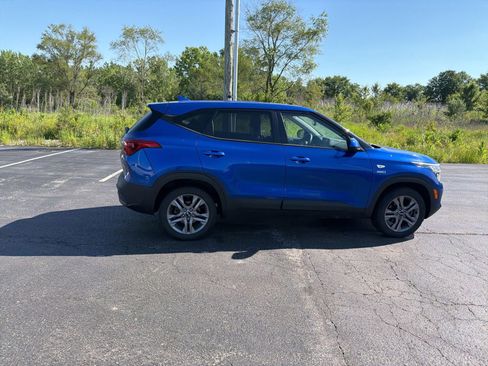 Used 2021 Kia Seltos LX AWD/4WD image 7