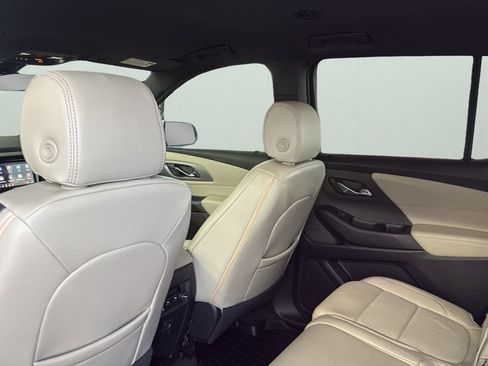 Used 2023 Chevrolet Traverse LS w/ Safety Package FWD image 28