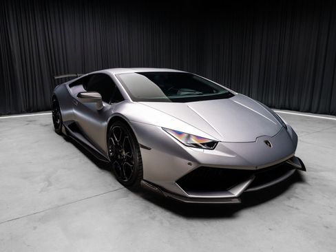 Used 2015 Lamborghini Huracan LP 610-4 image 9
