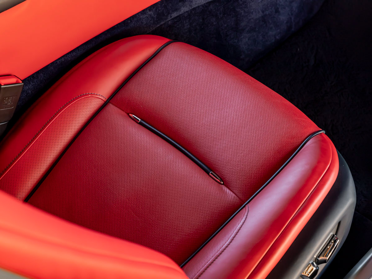 Certified 2016 Rolls-Royce Dawn RWD image 32