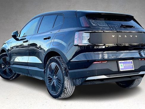 New 2026 Volvo EX30 Cross Country Ultra image 3
