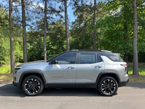 New 2026 Chevrolet Equinox RS FWD image 5