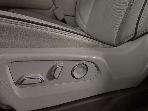 Certified 2024 GMC Yukon Denali AWD/4WD image 32