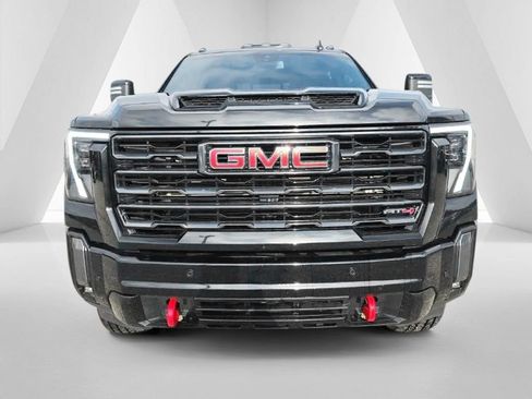 Used 2024 GMC Sierra 2500 AT4 w/ AT4 Preferred Package AWD/4WD image 2