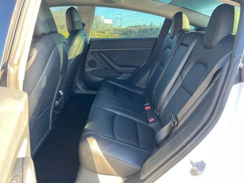 Used 2023 Tesla Model 3 Standard Range image 15