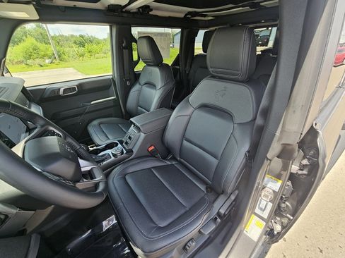 New 2025 Ford Bronco Badlands image 19