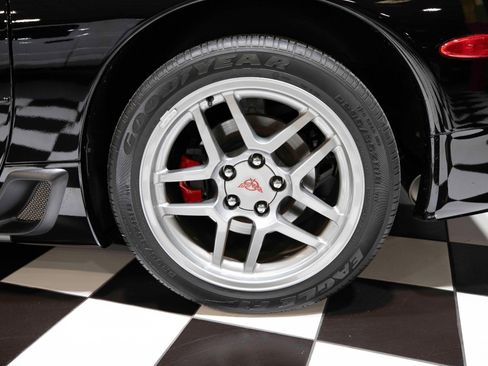 Used 2002 Chevrolet Corvette Z06 w/ Memory Pkg image 27