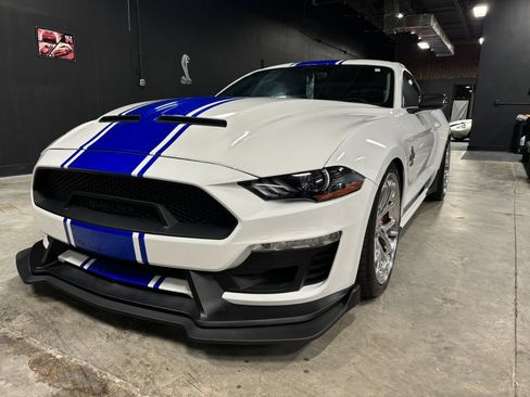 Used 2019 Ford Mustang GT Premium w/ GT Performance Package RWD image 3