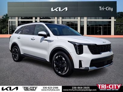 New 2026 Kia Sorento S w/ S Panoramic Sunroof Package