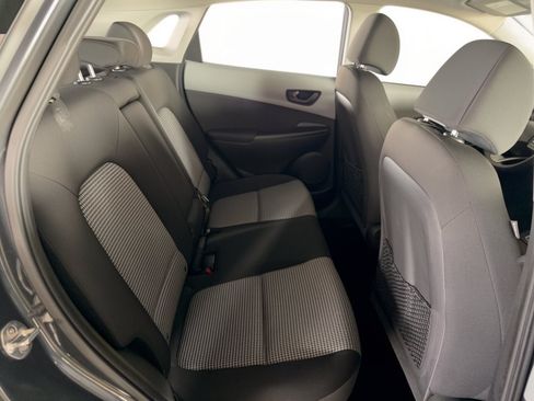Used 2019 Hyundai Kona SE FWD image 28