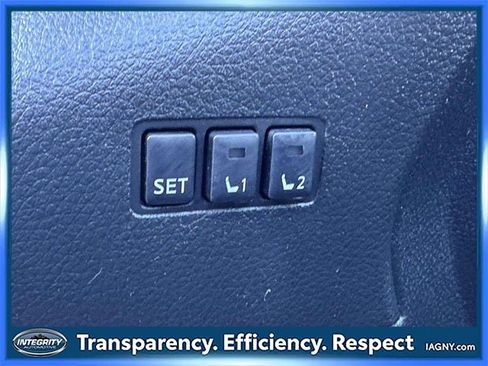 Used 2018 Nissan Rogue SV w/ Sun & Sound Touring Package image 20