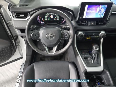Used 2023 Toyota RAV4 XLE Premium image 12
