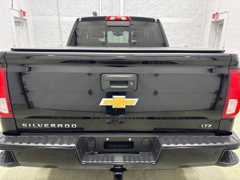 Used 2018 Chevrolet Silverado 1500 LTZ Z71 w/ LTZ Plus Package AWD/4WD image 5