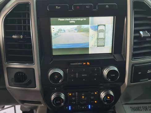 Used 2018 Ford F150 Lariat w/ Equipment Group 502A Luxury image 12