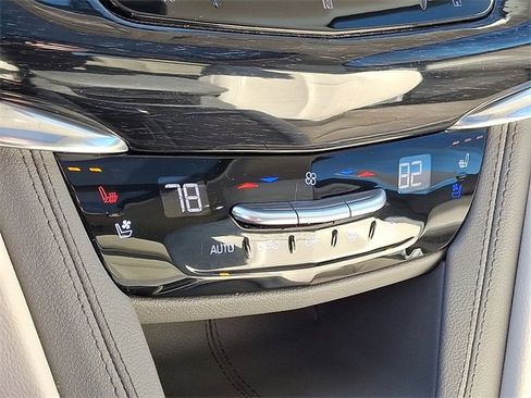 Used 2020 Cadillac XT6 Premium Luxury image 16