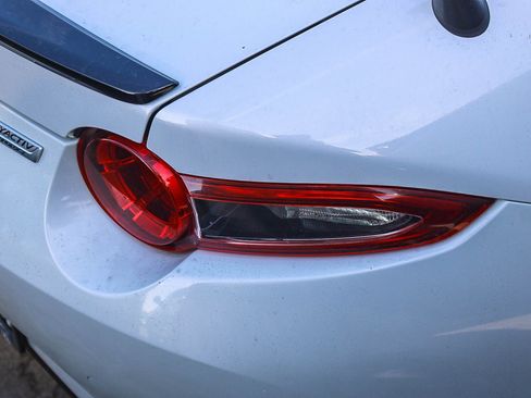 Used 2016 MAZDA MX-5 Miata Club RWD image 15