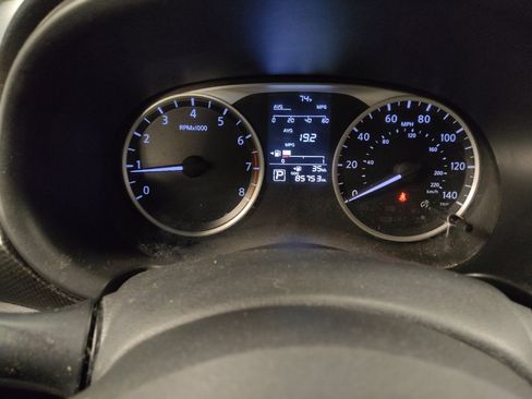 Used 2019 Nissan Kicks S FWD image 23