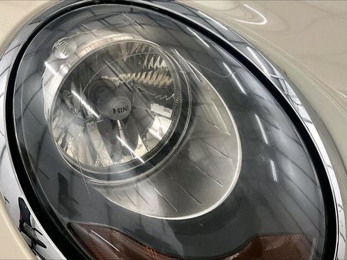 Used 2016 MINI Cooper 4-Door Hardtop image 27