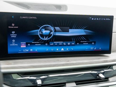 New 2026 BMW X7 xDrive40i w/ Premium Package image 26