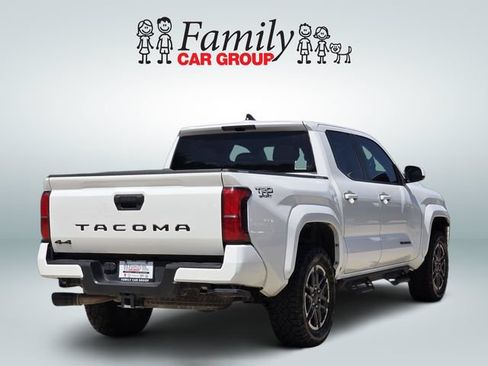 Certified 2025 Toyota Tacoma TRD Sport AWD/4WD image 4