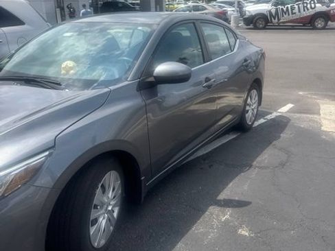Used 2022 Nissan Sentra S FWD image 3