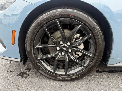 Used 2025 Ford Mustang Coupe RWD image 11