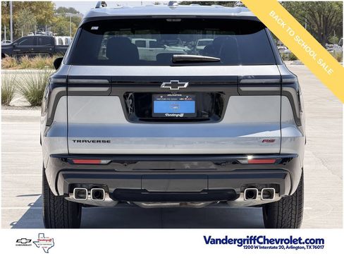 Used 2026 Chevrolet Traverse RS w/ LPO, Floor Liner Package FWD image 5