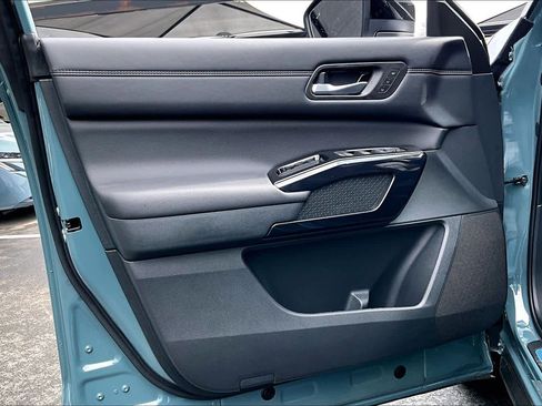 New 2026 Nissan Pathfinder Platinum w/ Accent Package image 10