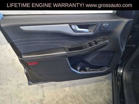 Used 2024 Ford Escape Platinum AWD/4WD image 13