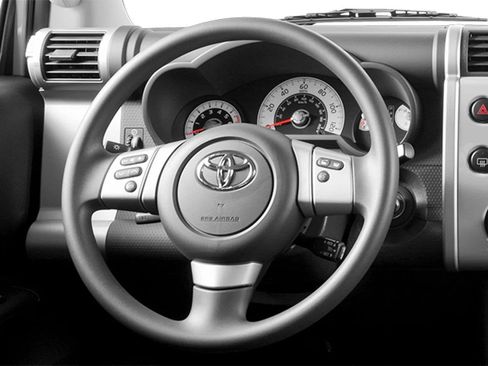 Used 2014 Toyota FJ Cruiser 4WD w/ Convenience Package image 41