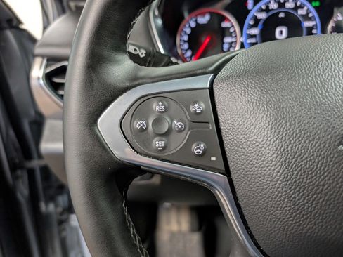 Used 2023 Chevrolet Traverse Premier image 20