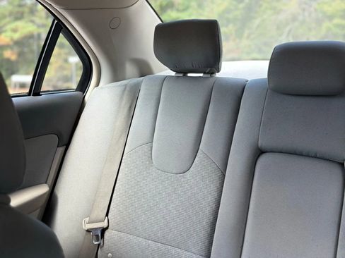 Used 2012 Ford Fusion S image 12