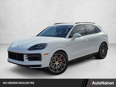Used 2024 Porsche Cayenne S AWD/4WD image 1