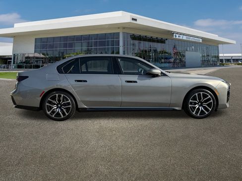 Certified 2023 BMW 740i w/ Executive Package image 12