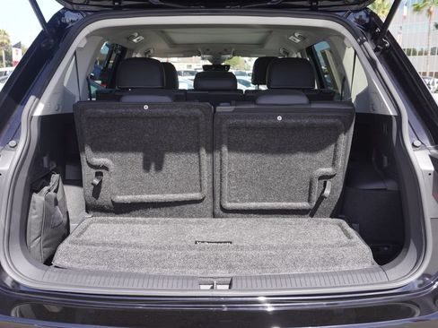 Used 2022 Volkswagen Tiguan SE FWD image 8