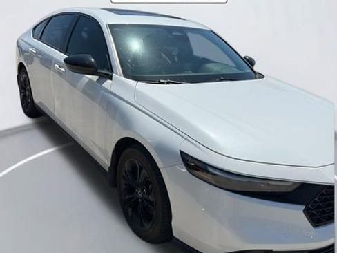 Used 2025 Honda Accord SE image 2