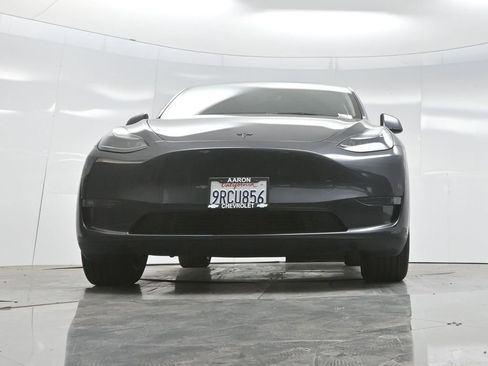 Used 2025 Tesla Model Y Long Range AWD/4WD image 55