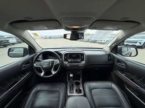 Used 2022 GMC Canyon Denali image 25