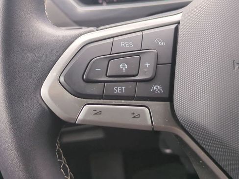 Used 2022 Volkswagen Tiguan SE image 22