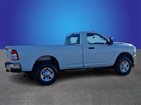 Used 2024 RAM 2500 Tradesman w/ Chrome Appearance Group image 4