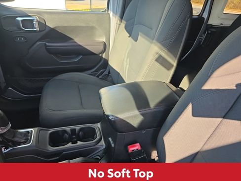 Used 2021 Jeep Wrangler Unlimited Sport image 18