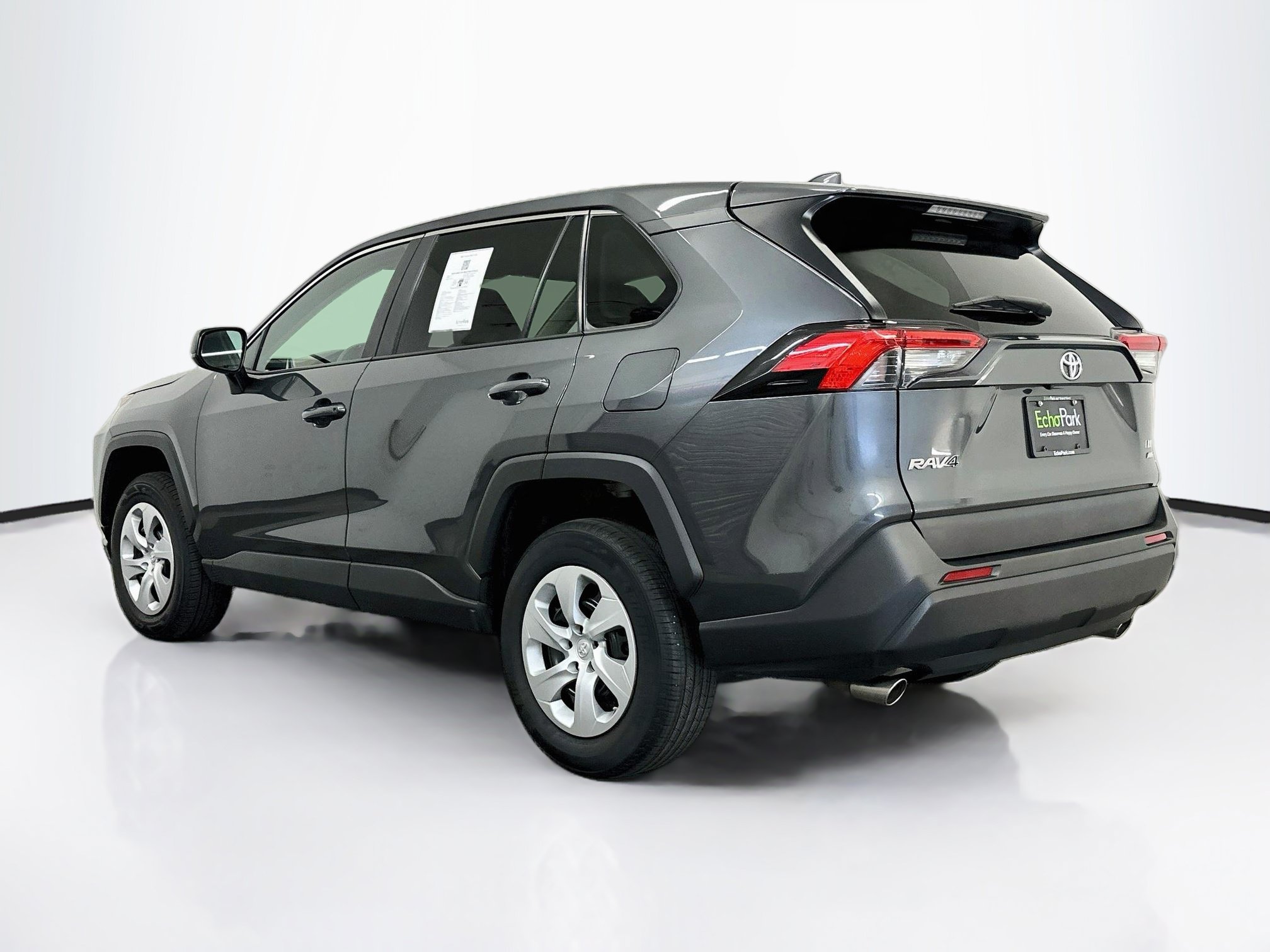 Used 2025 Toyota RAV4 LE AWD/4WD image 5